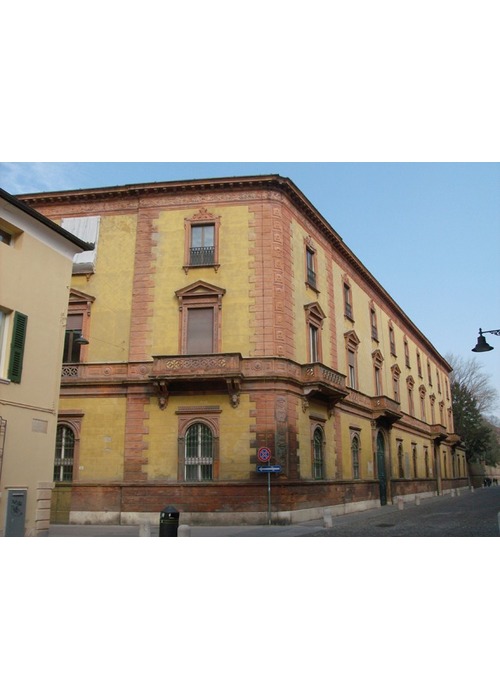 Prestigioso appartamento in centro città d'arte Ferrara