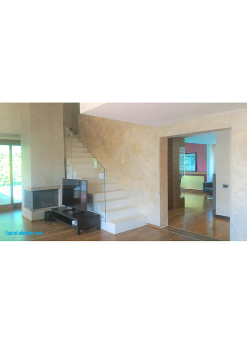 Moderna e lussuosa villa con piscina vicino mare di Tirrenia.